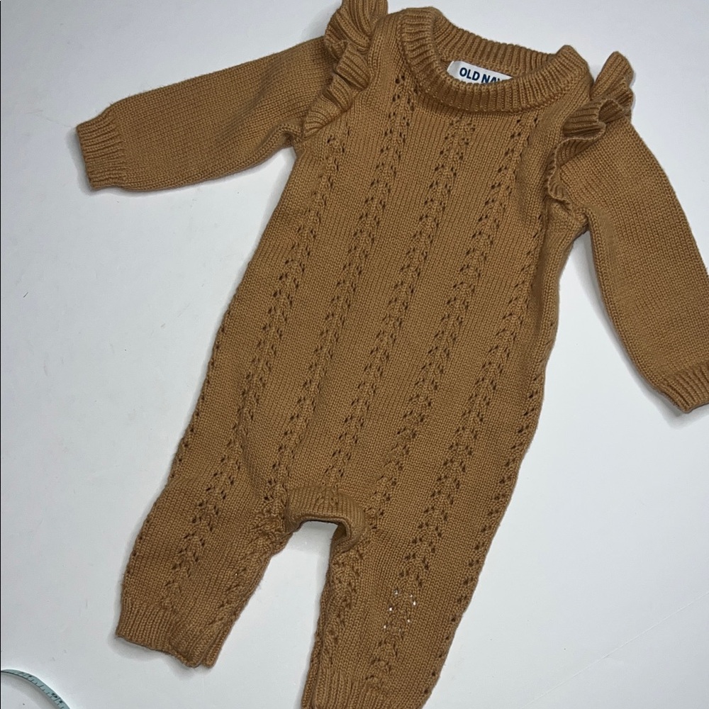Like New - Old Navy Brown Knit Baby Footie - Picture 4 of 6